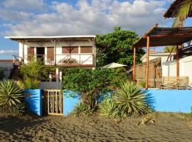 Casa del Mar - El Zanate，位于拉斯彭尼塔斯的酒店