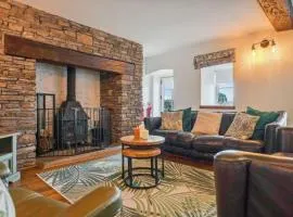 The Dairy Cottage with Hot Tub