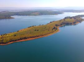Ilha da Mata - Aventura e Exclusividade na Serra da Canastra，位于德尔菲诺波利斯的酒店