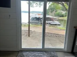 Hideaway on the lake!