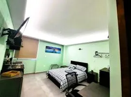 A02 EXECUTIVE SUITE at IZCALLI - TEPOTZOTLAN Families, Tourists & Travelers Choice Students Companies Executives WELCOME!!! 5min Izcalli-15min Esmeralda-20min Sátelite-25min AIFA