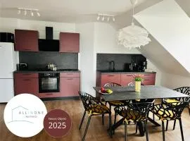 NEW Modern Apartment - 93m2 Central