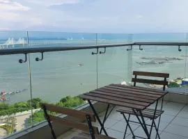 Southbay Seaview Condo A23 #10minQueensbay