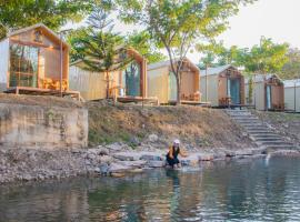 Season camp cha-om，位于Kaeng Khoi的酒店