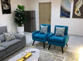 A luxury one bedroom apartment ogba ikeja lagos，位于Ijaiye的酒店
