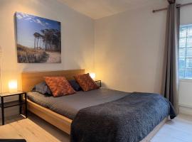 Ravissante suite avec parking sur place.，位于佩萨克的酒店