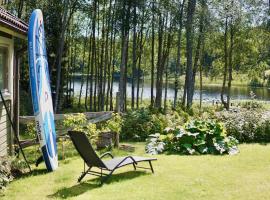 Tiny House with a Stunning Lake View 30 Min from Gothenburg