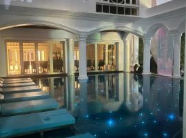 V20 Boutique Jacuzzi Hotel，位于曼谷的酒店