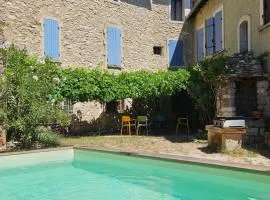 Maison provençale, piscine, calme et Lubéron