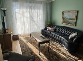Smiling house! 2 chambres, accueillant et spacieux，位于蒙特利尔的酒店