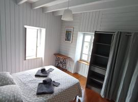 L 'échappe-loups maison de 2 à 8 personnes et garage，位于Chapelle-Agnon的酒店