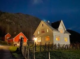 Holiday house Vindafjord Norway，位于Ølsvågen的酒店