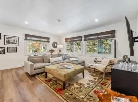 4BR Home with Scenic Views and Sauna