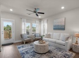 Sea Haven at Serenity - New large home with Golf Cart and game room just mins from Beach!，位于彭萨科拉的酒店