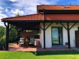Garden studio apt-FREE parking,close D8,metro,EXPO