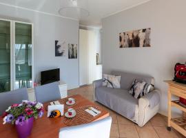 Casa Verina - Balconi colorati - Quattromiglia，位于伦德的酒店