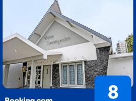 SUPER OYO 91618 Hotel Nawangwulan，位于勿里达的酒店