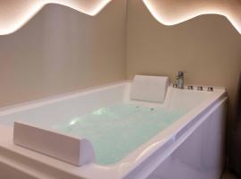 Dharma Luxury Room，位于斯培西亚的酒店
