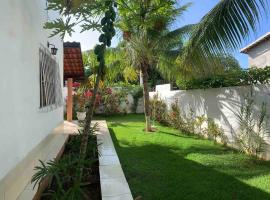 Large house with pool, barbecue and garden，位于卡马萨里的酒店