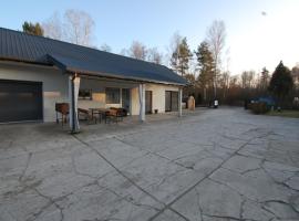 Letnia Oaza "Forsycja"，位于Sobienie Jeziory的酒店