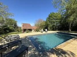 BEYTAN AL COUDER Stylish architect house with AC and private pool, village center, golf course and Dordogne river at easy walk