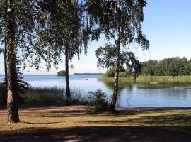 Mysig stuga nära stranden，位于阿尔博加的酒店