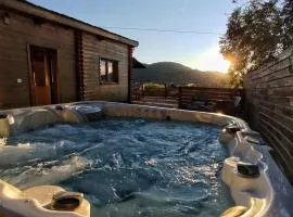 Le Chalet jacuzzi et Détente 4 Étoiles