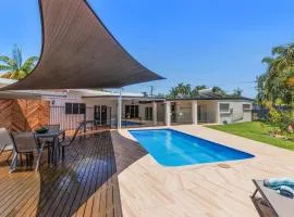 Tropical Resort Style Luxury Home - Close to city