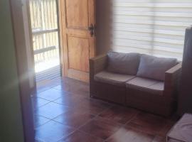Tranquila e Íntima casa a pasos del mar，位于埃尔塔波的酒店
