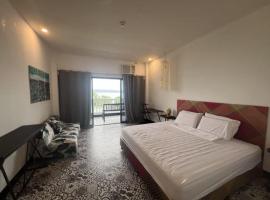 Coast Side Cliffs Resort，位于Talisay的酒店