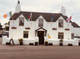 Holland Hotel，位于Llanfachraeth的酒店