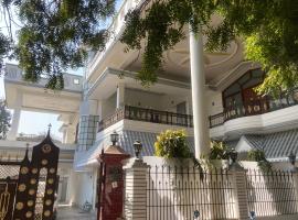 Kashiyana Village Homestay，位于Shivāpur的酒店
