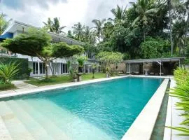 Kimana Villa