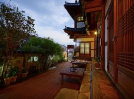 Millennial Morning Hanok Jeonju，位于全州市的酒店