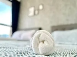 cozy luxury suites urban in penang city view 10pax