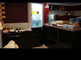 Residencial P，位于Sequeira的酒店