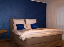 Mein Träumchen Apartements- 5 Blau stillvoll und zentral übernachten