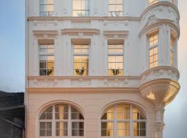 THE GREEN PHOENIX Dortmund Ph&ouml;nixsee，位于多特蒙德的带停车场的酒店