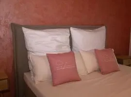Mein Träumchen Apartements- 7 Rose stillvoll und zentral übernachten