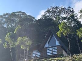 Chalé de Luxo em Paulo Lopes，位于Paulo Lopes的酒店