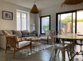 Charmante maison à l'île de Ré au calme, avec jardin et deux vélos，位于圣克莱门特德巴的自助式住宿