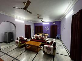 Annai - Home stay 2BHK，位于加赖古迪的酒店