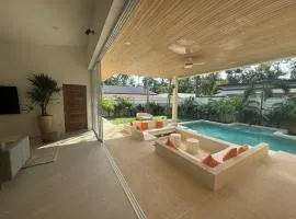 Casa Tropical Luxe 1