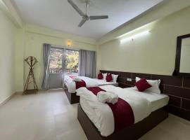 Hotel Karma Inn，位于Pokhara的酒店
