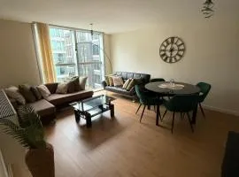 Central Hub Flat