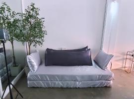 ShowRoom Studio - Shared Space，位于Sorsogon的酒店