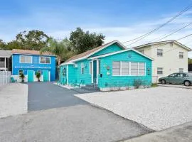 Sunset Cottage on Main Street - Cozy Oasis with Fire Pit