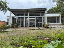 Casa tranquila con jardín en Mocoa，位于莫科阿的民宿