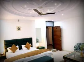 Baba Sundaram Hotel