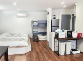 Chocotto Villa Maestro - Vacation STAY 74540v，位于洲本市的酒店